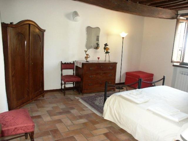 La Morosa Hostal Castel Rigone Exterior foto